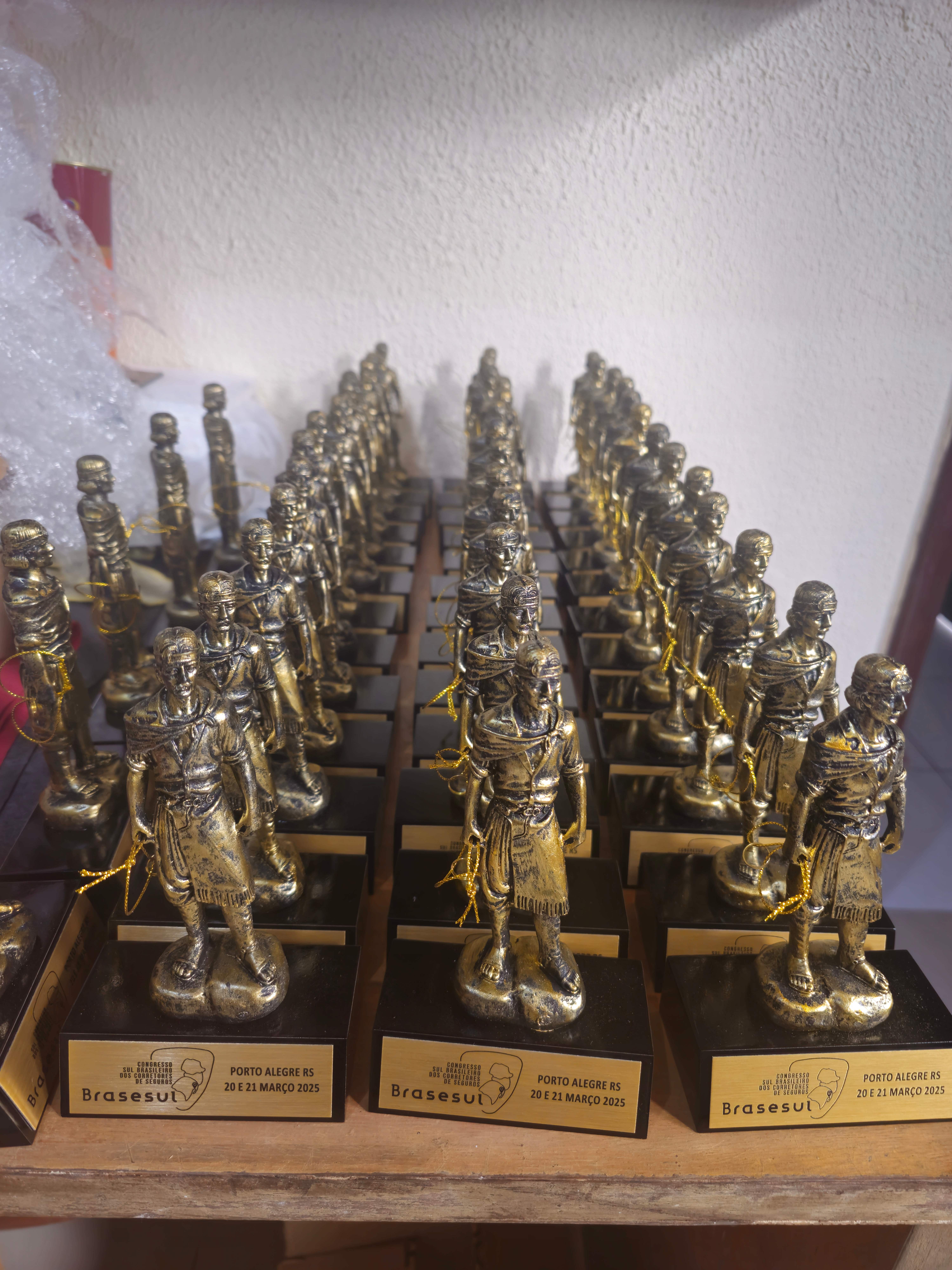 Estatuetas Laçador Brasesul